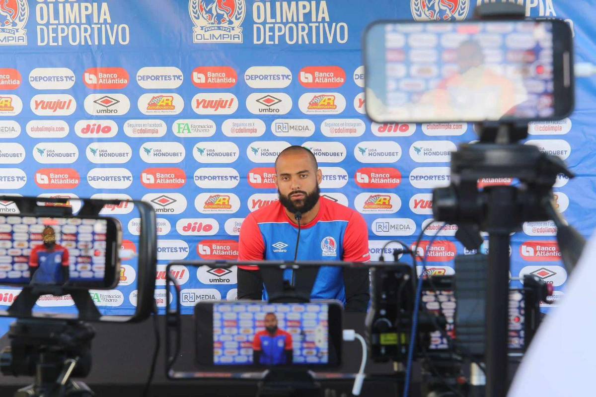 Edrick Menjívar en conferencia previo al clásico ante Real España.