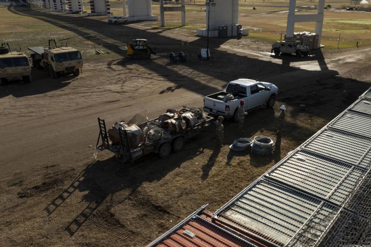 Milicias privadas vigilan la frontera de Texas, denuncian activistas