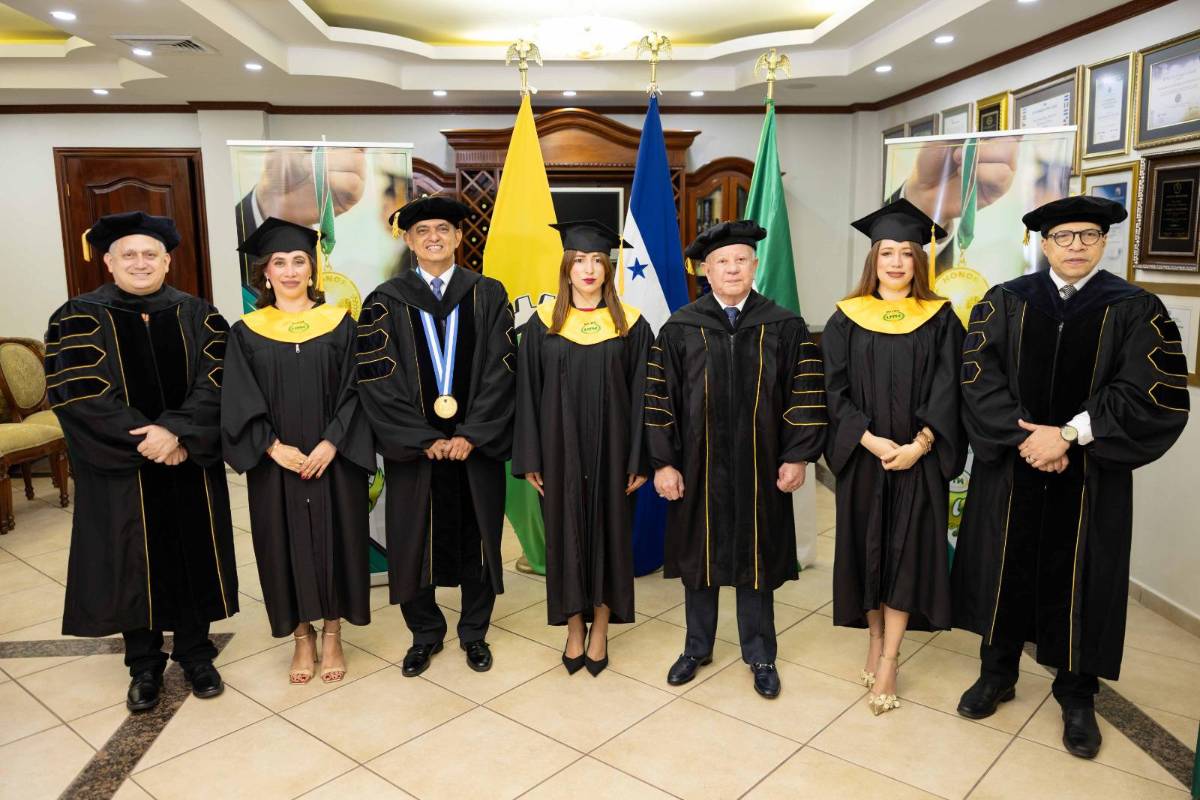 Fotos: La UTH celebra graduación a 332 nuevos profesionales