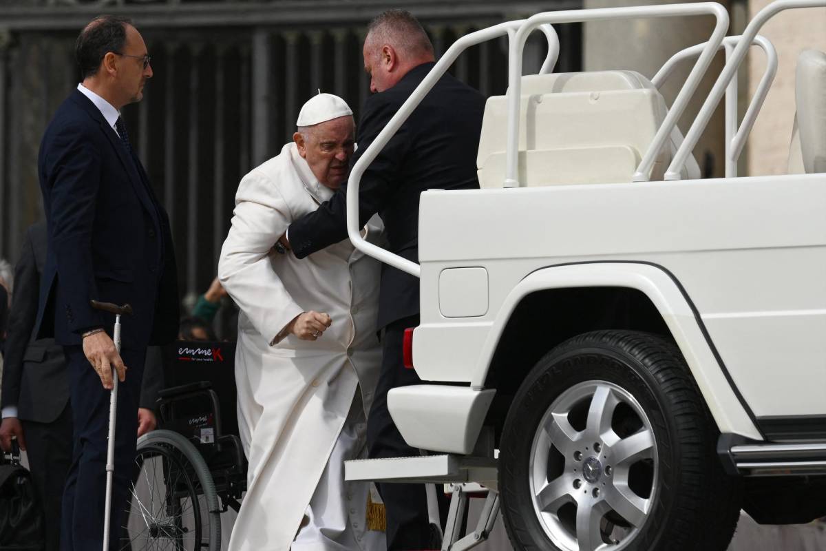 El papa Francisco saldrá del hospital mañana, según El Vaticano