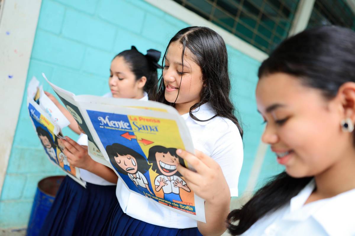 Con entusiasmo reciben visita de Mente Sana en el instituto José Castro López