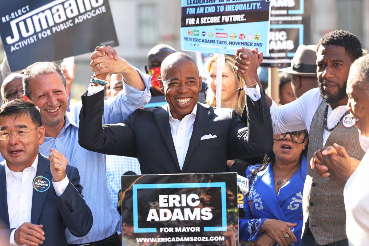 Nueva York elige su alcalde mañana con el demócrata Eric Adams como favorito