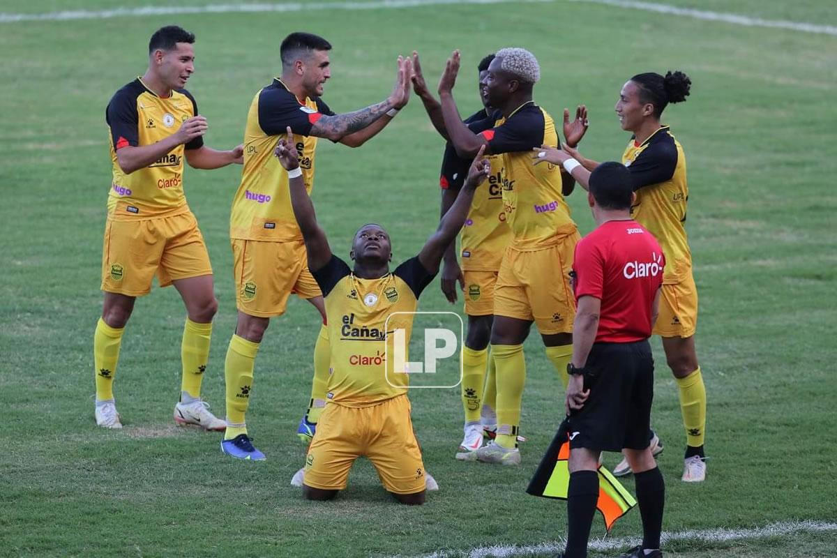 Así festejó Júnior Lacayo su gol que selló la victoria del Real España.