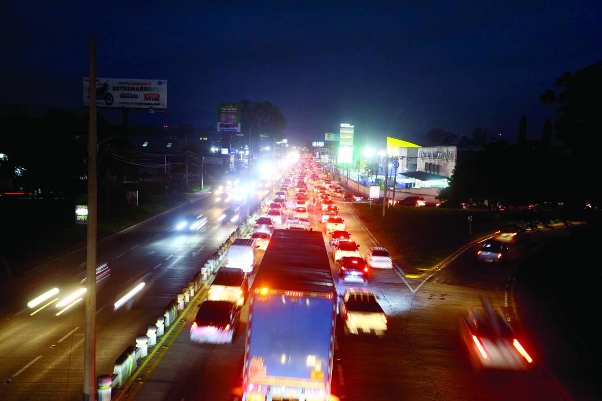 A lo largo del bulevar hay diferentes puntos críticos plenamente identificados por los expertos, quienes hablan de un puente, un túnel, un retorno, ampliaciones y más.
