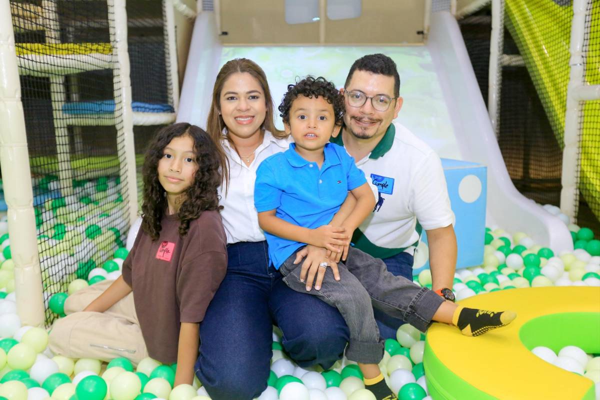Gratitud y felicidad por el primer cumpleaños de Reggie Paz Ávila