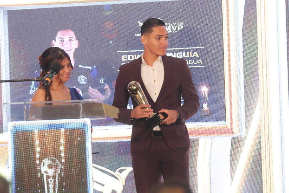 Motagua y Olimpia arrasan: ganadores e inesperado 11 ideal en premios de Liga Nacional