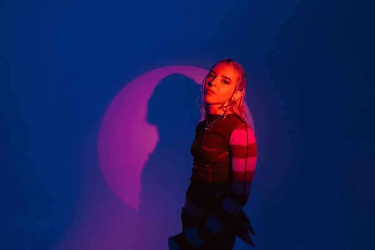 La puertorriqueña Young Miko lanza su primer álbum ‘att.’