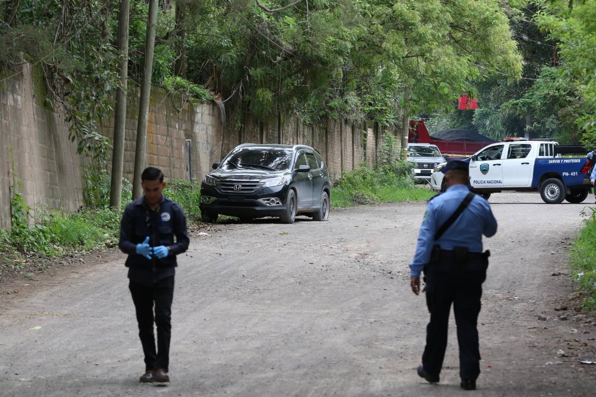 DPI investiga dos hipótesis en muerte de pareja de policías