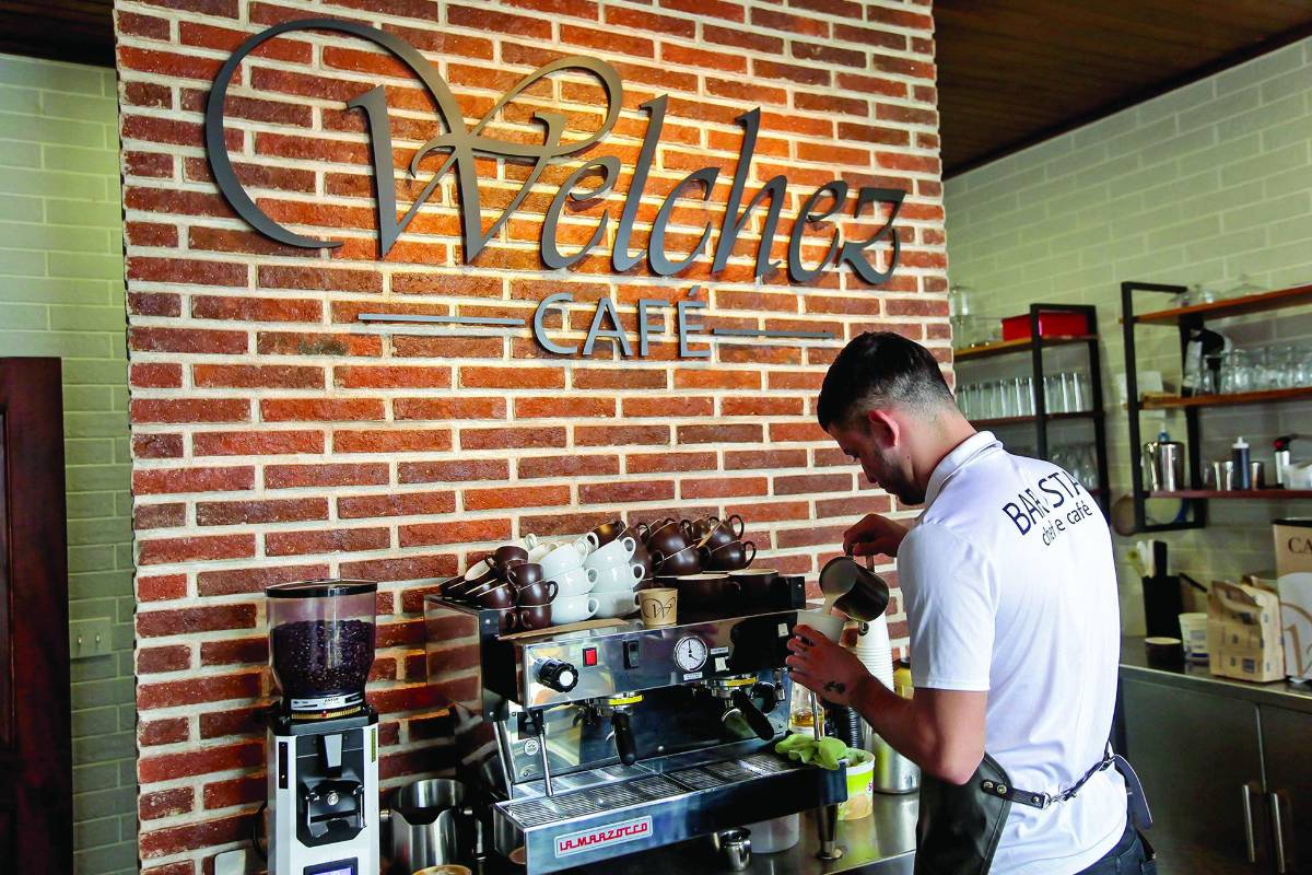 Ocho empresas más serán franquicias