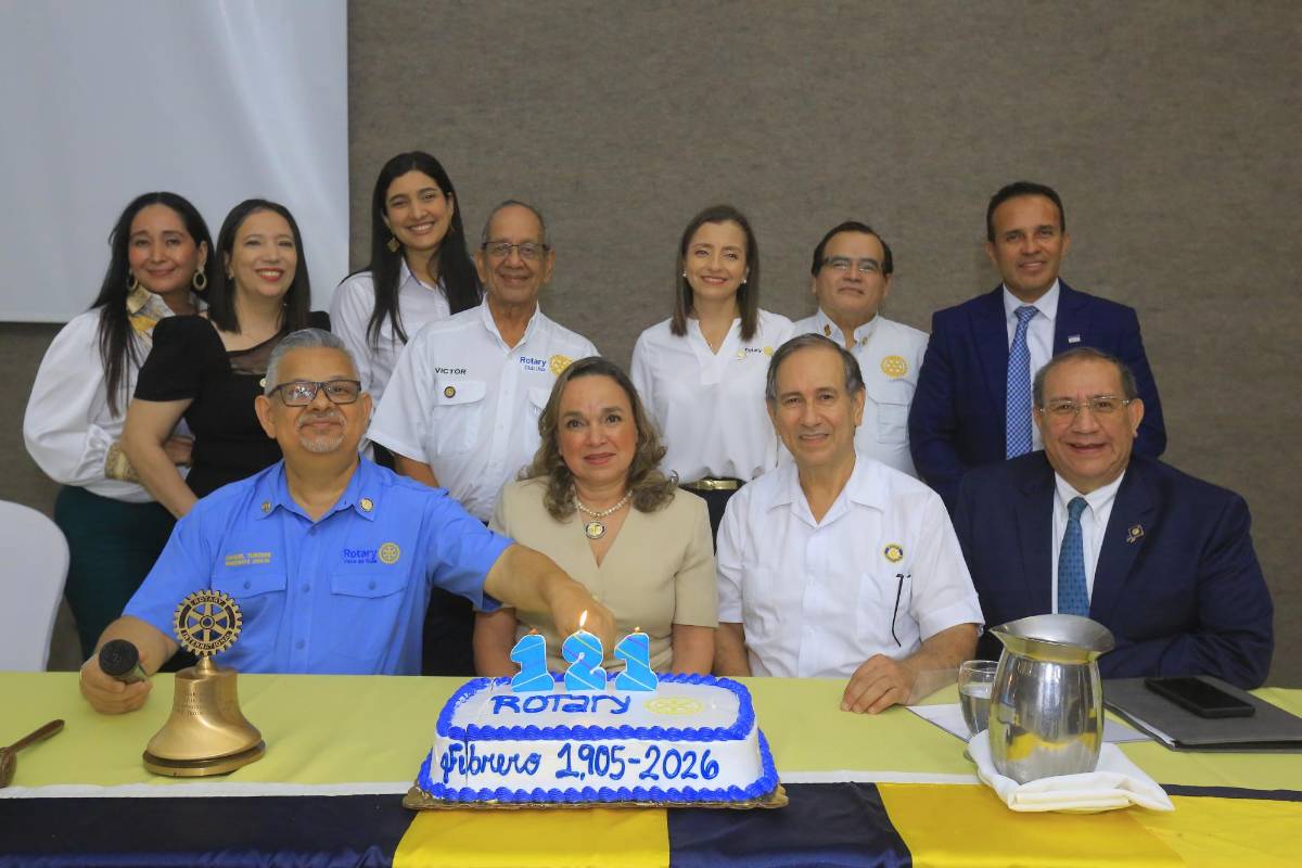 Rotarios celebran 121 aniversario