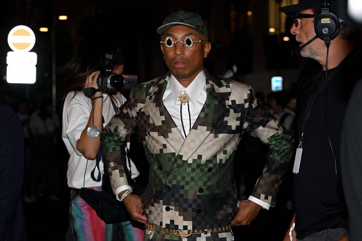 El diseñador y cantante Pharrell Williams durante la presentación de su primera colección para Louis Vuitton.