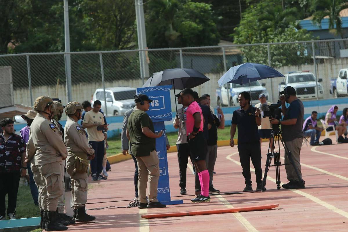 Jugadores de Motagua descalzos, exBarcelona presente y fichaje se lesionó en el debut