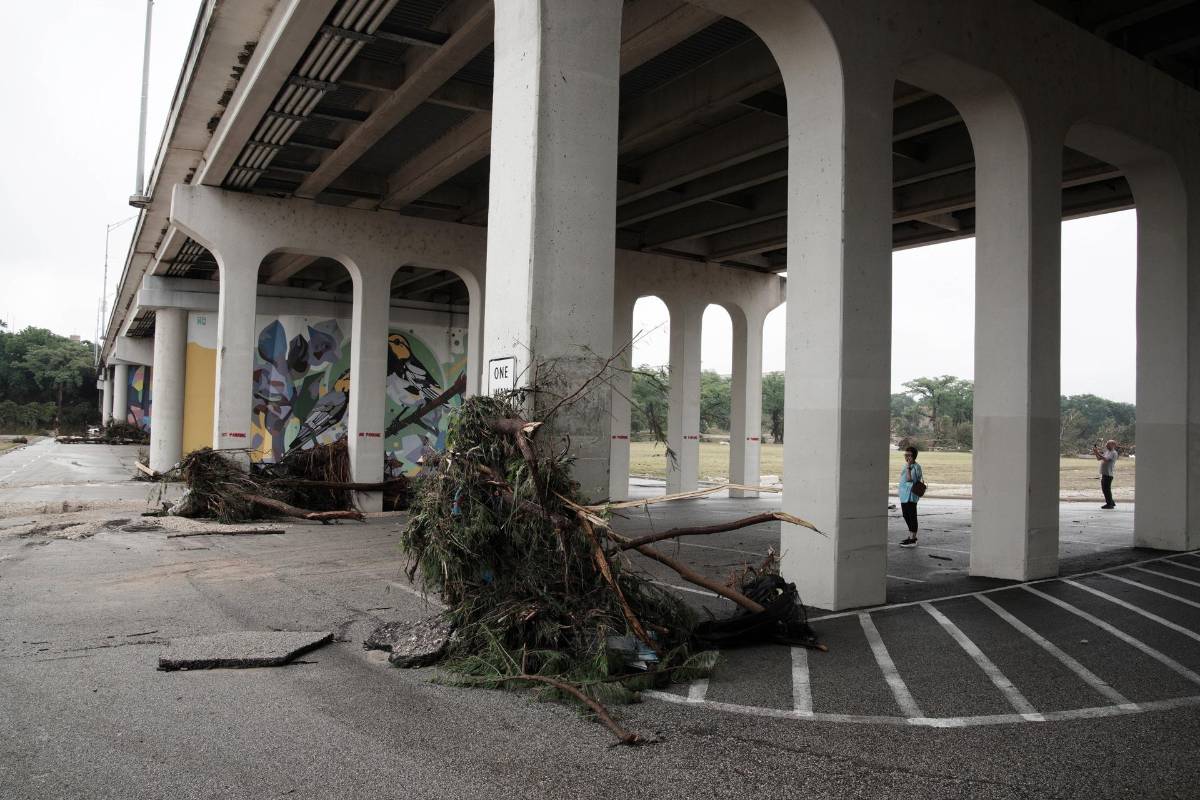 “No nos detendremos”: continúan las búsquedas tras devastadora inundación en Texas