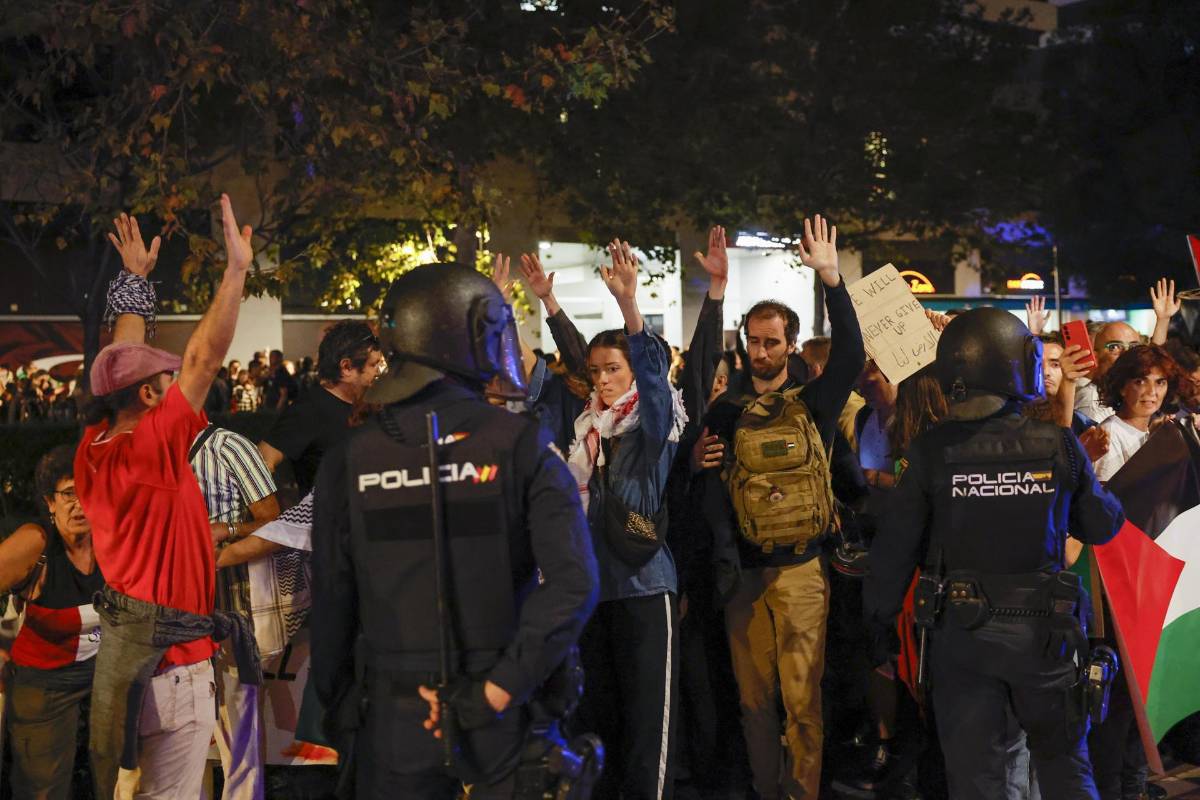 Masiva protesta en España contra el genocidio de Gaza termina en enfrentamientos y caos