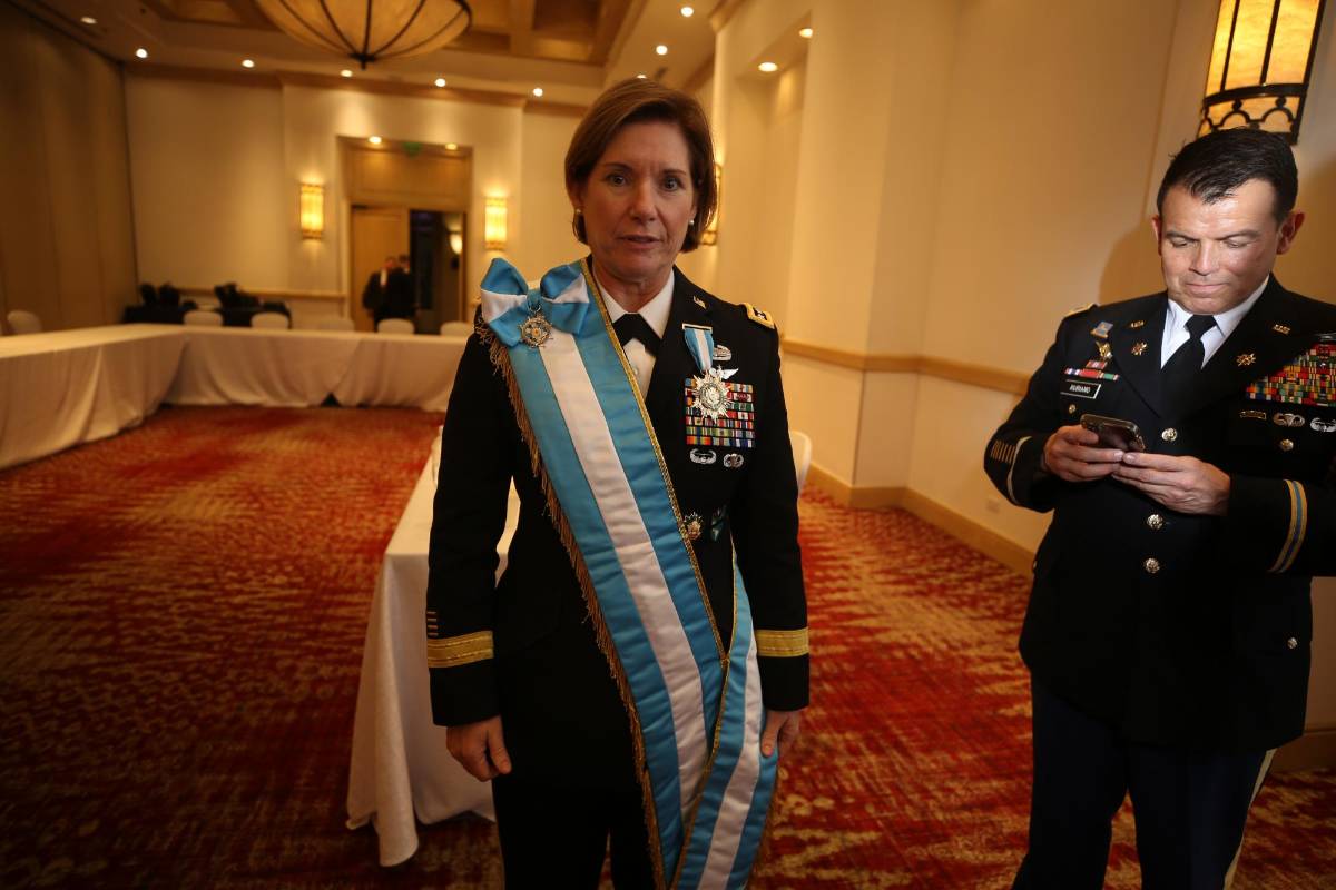 Laura Richardson, jefa del Comando Sur de Estados Unidos, visitó Honduras.
