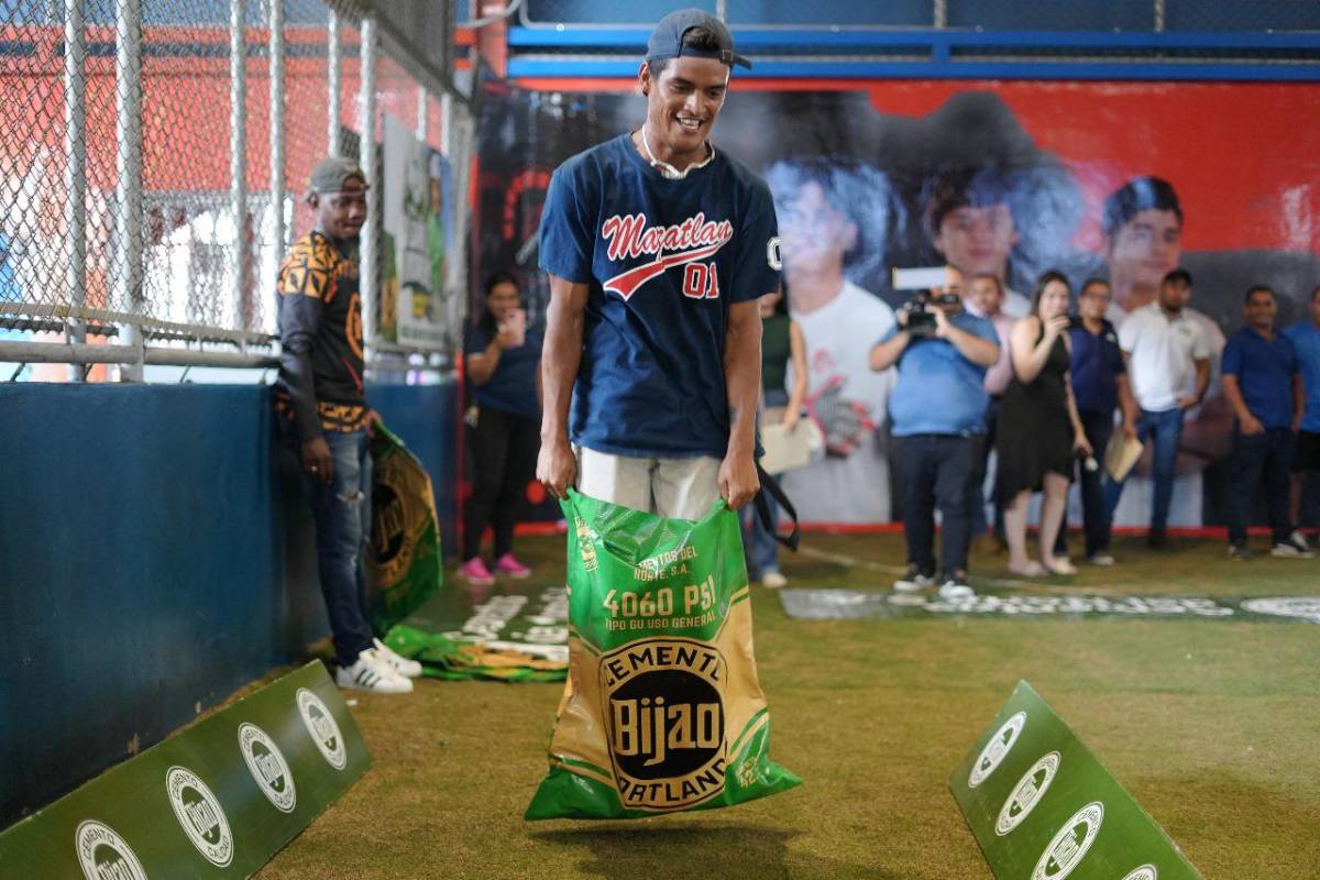 Los asistentes disfrutaron con las competencias de destrezas y agilidad en donde ganaron premios en efectivo.