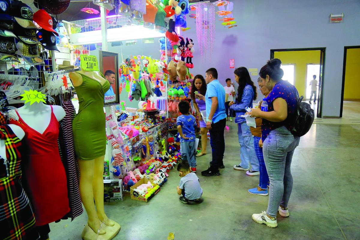 <b>Comerciantes esperan buenas ventas.</b>