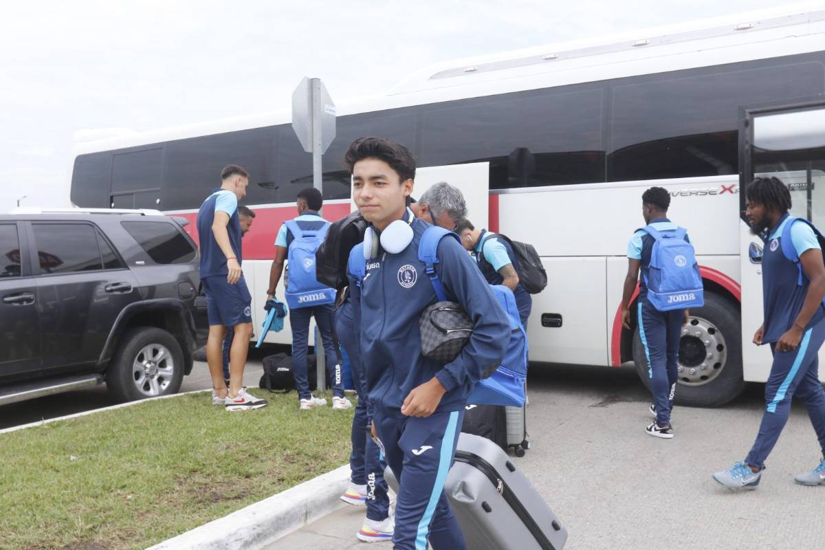 El hijo de Emilio Izaguirre viajó con la plantilla del Motagua para la gira que sostendrán por EUA.