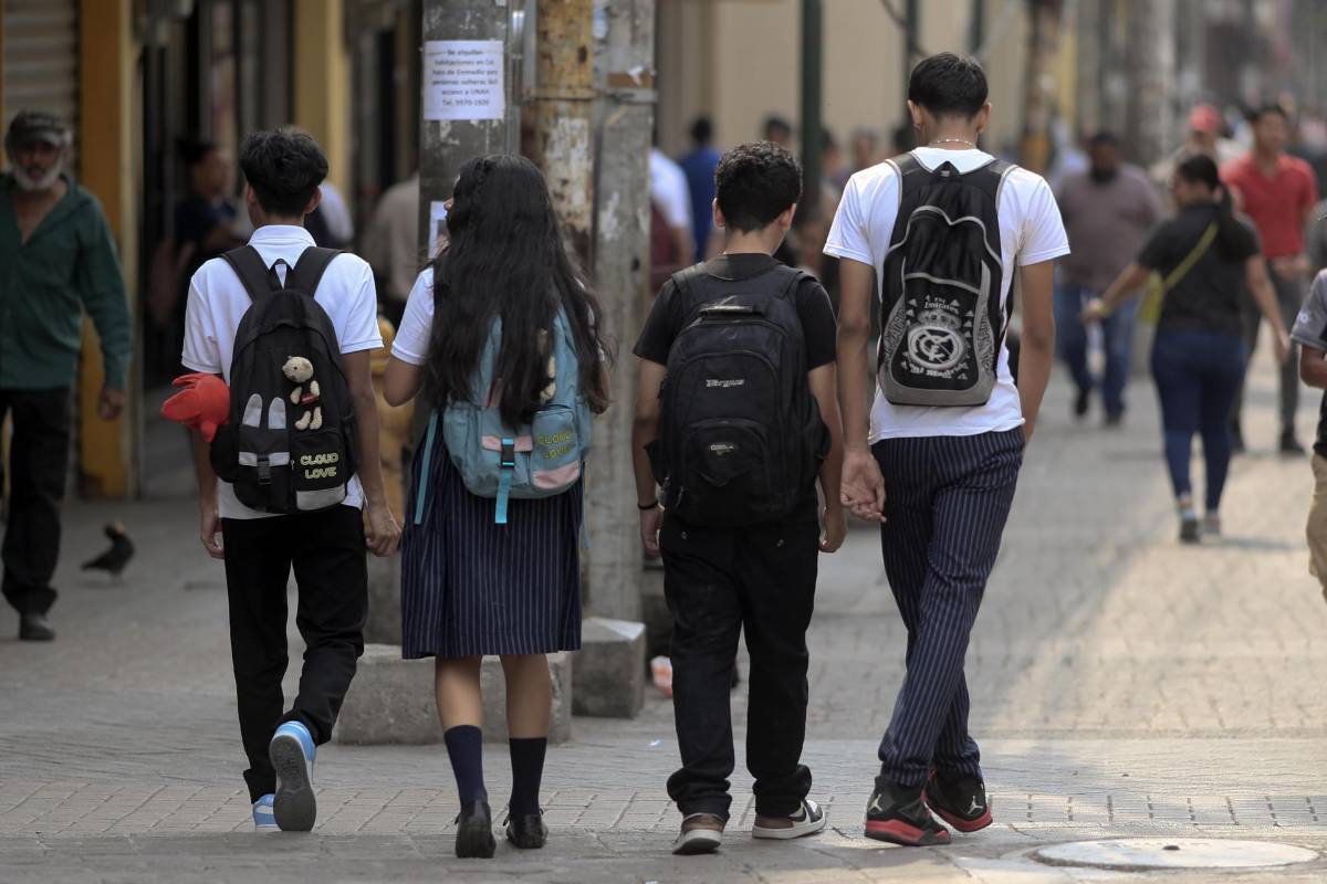 Casi un millón de jóvenes hondureños ni trabajan ni estudian