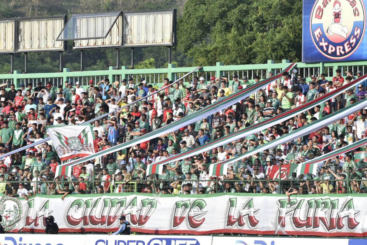 El estadio Yankel Rosenthal fue abarrotado por los marathones la tarde del domingo en el juego ante Motagua.