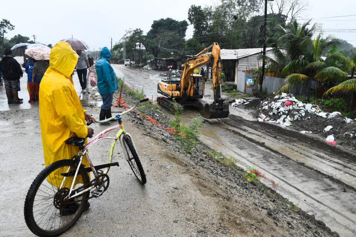 Frente frío con lluvias causa estragos en barrios bajos de San Pedro Sula