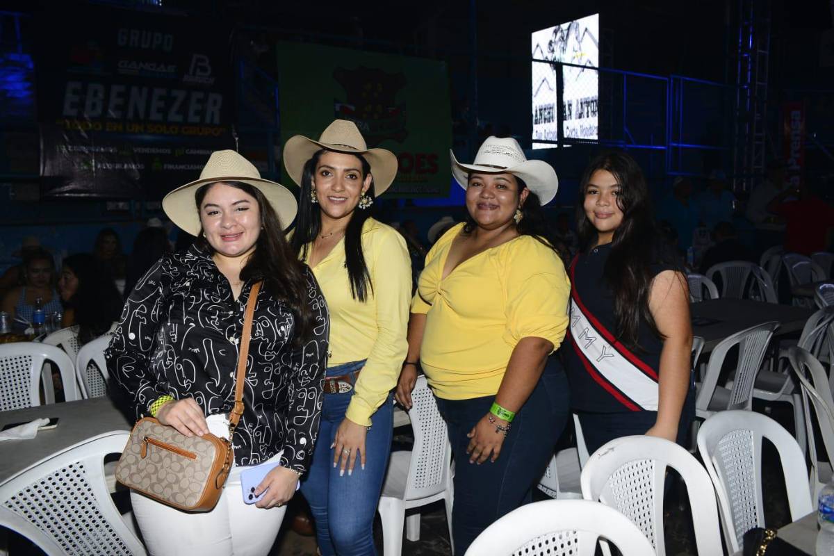 Alegría y diversión en el Campo Agas previo al concierto de El Trono de México