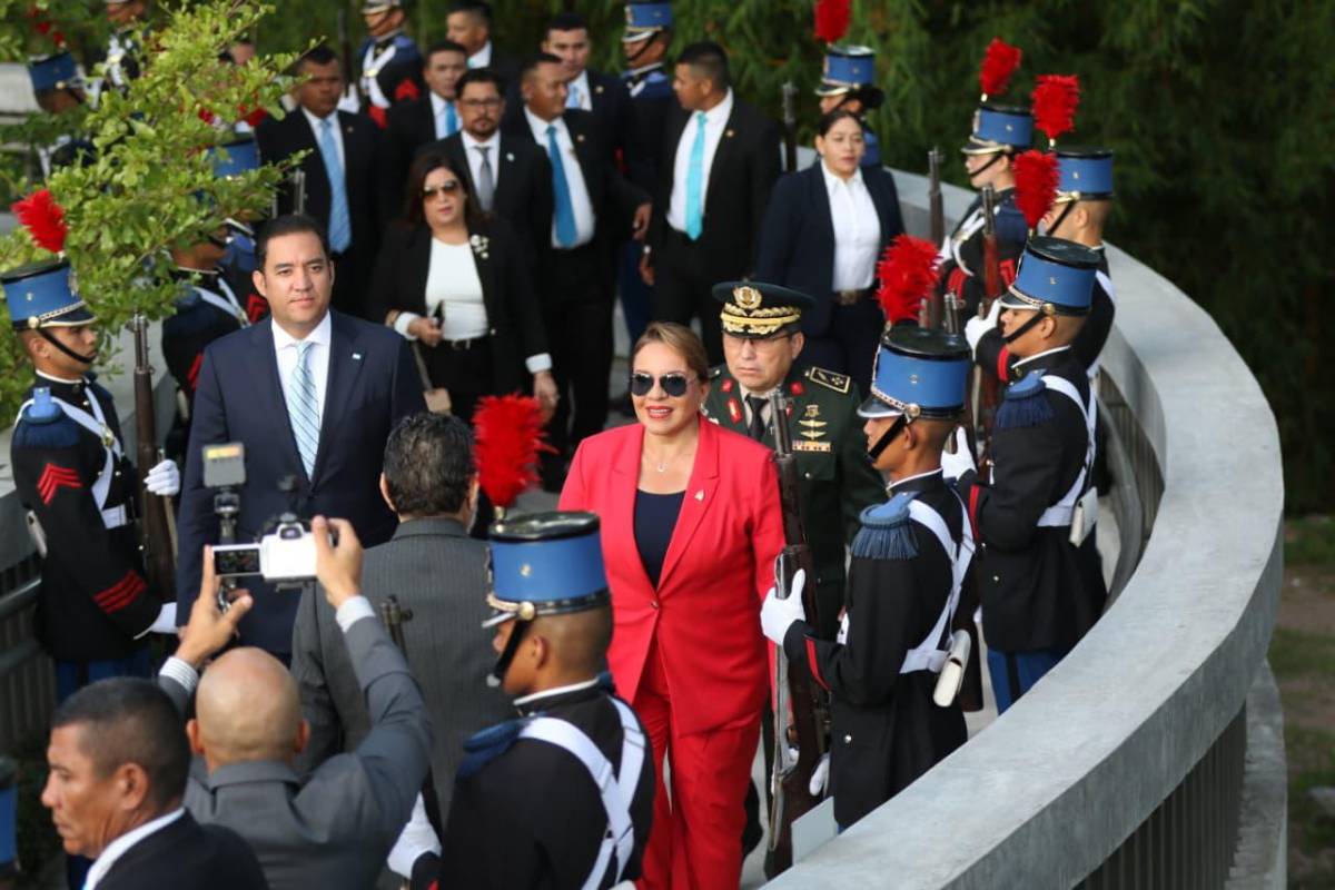 El discurso de Xiomara Castro en el izamiento de la bandera nacional