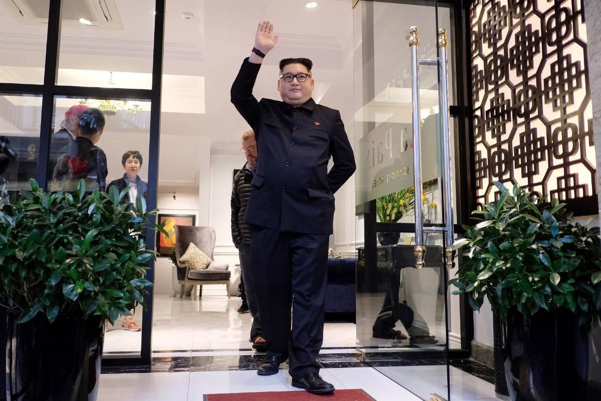 Kim Jong-un ordena el lanzamiento de un tercer misil y endurece su mensaje a EEUU