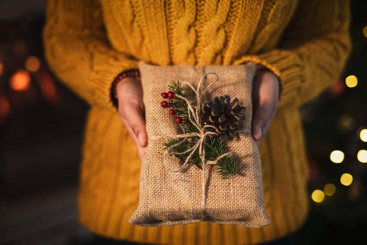 Envuelva sus regalos con creatividad