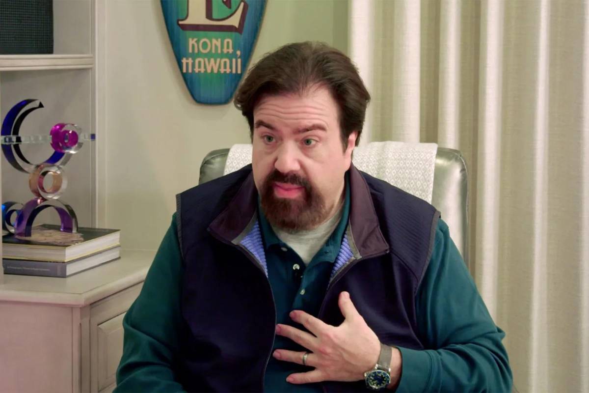 “Pido disculpas a cualquiera que alguna vez haya puesto en esa situación, e incluso adicionalmente, pido disculpas a las personas que caminaban por Video Village o dondequiera que estuvieran”, dijo Dan Schneider en el video publicado en Youtube.