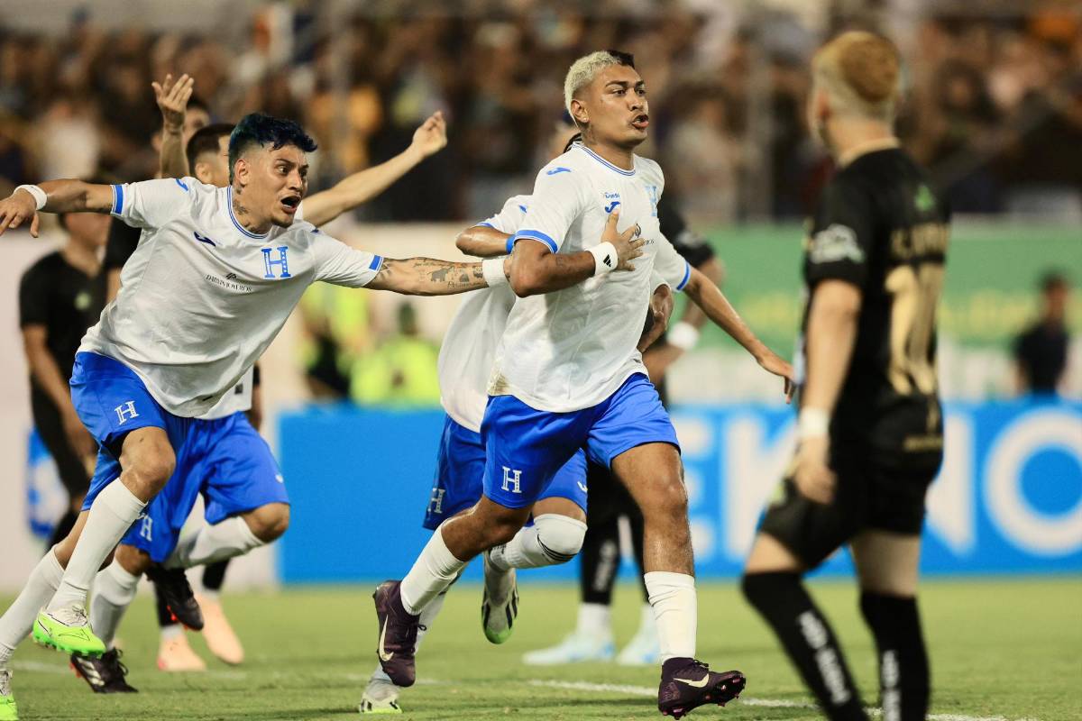 Así celebró Supremo su primer gol con Milagro Flores en el estadio Morazán