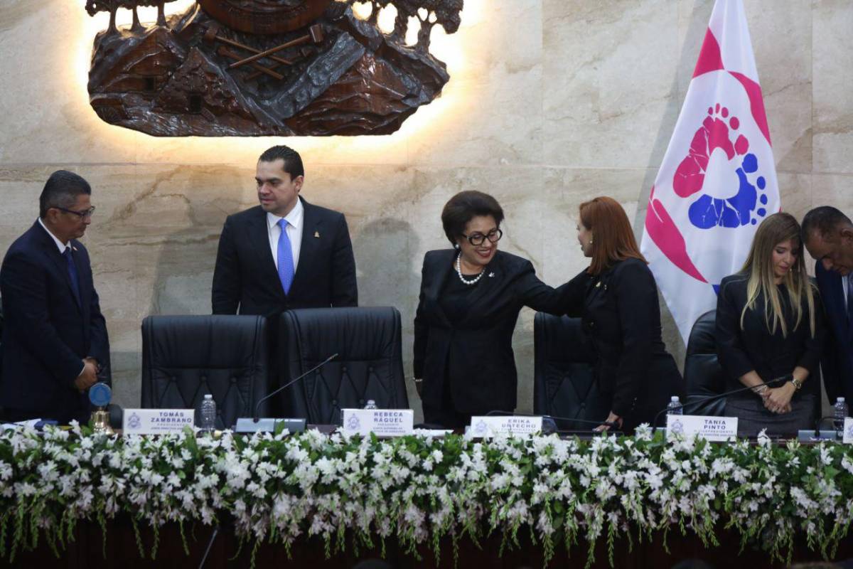 ¿Lectura de la Biblia en escuelas públicas? Esto anunció Tomás Zambrano