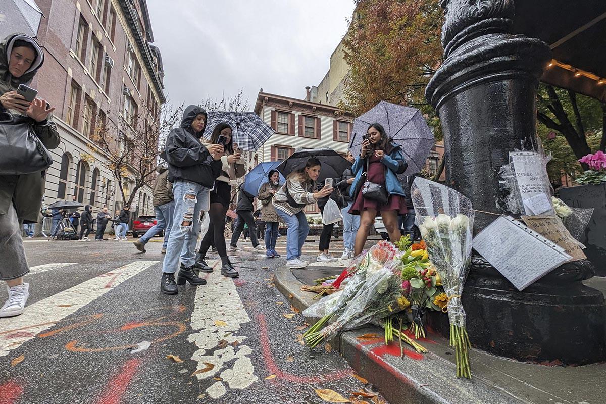Matthew Perry fue encontrado dentro de un jacuzzi en su casa