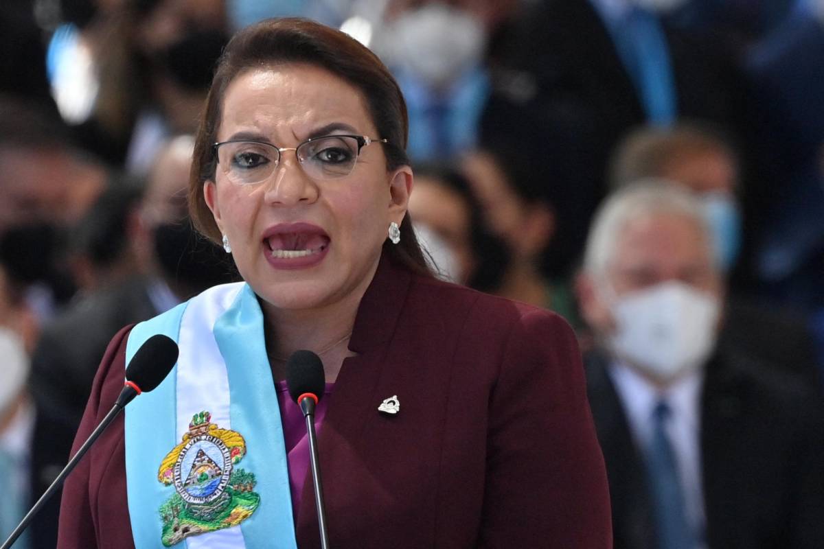 Xiomara Castro anuncia el regreso de las clases presenciales en Honduras