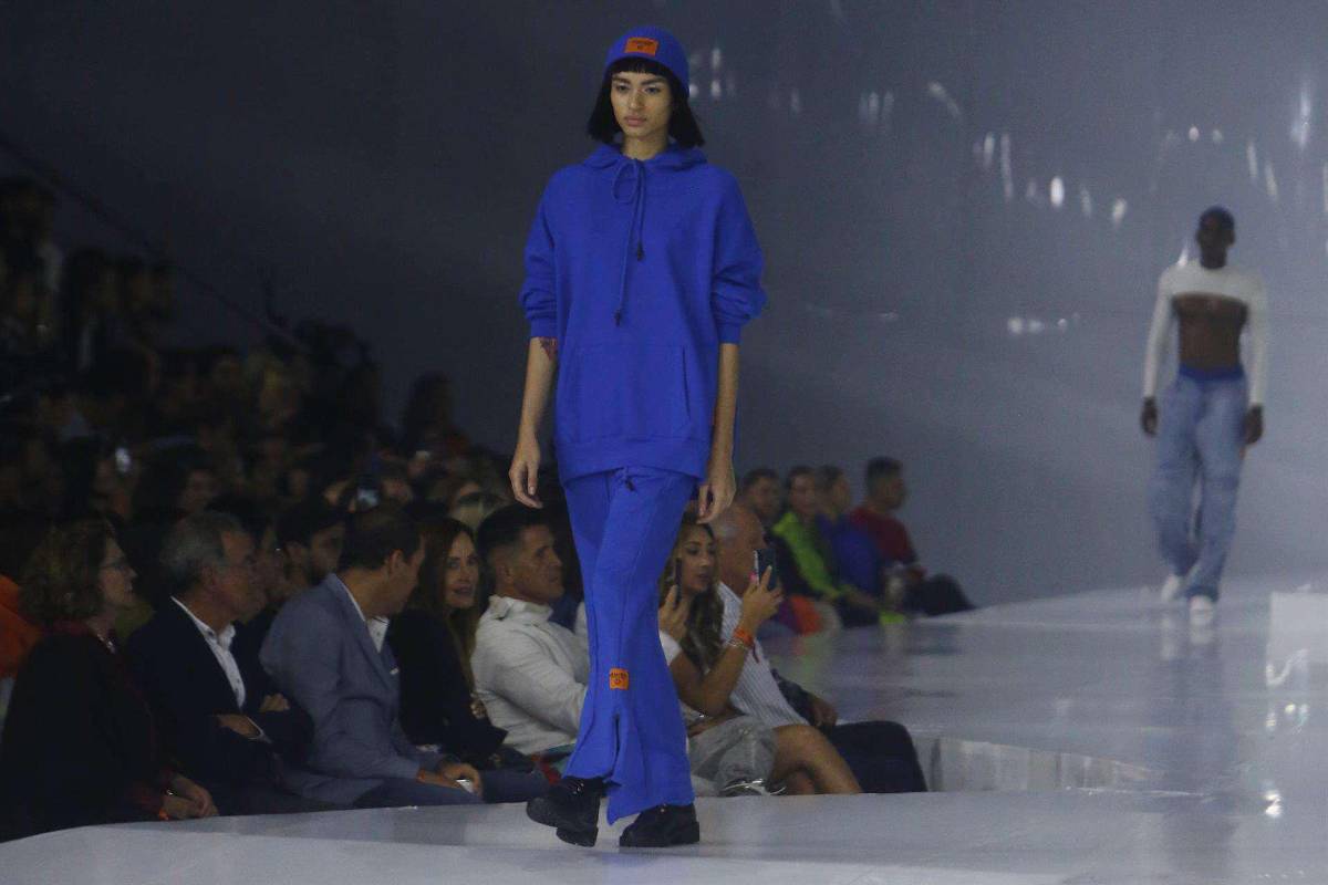 Maluma presenta su moda sin género