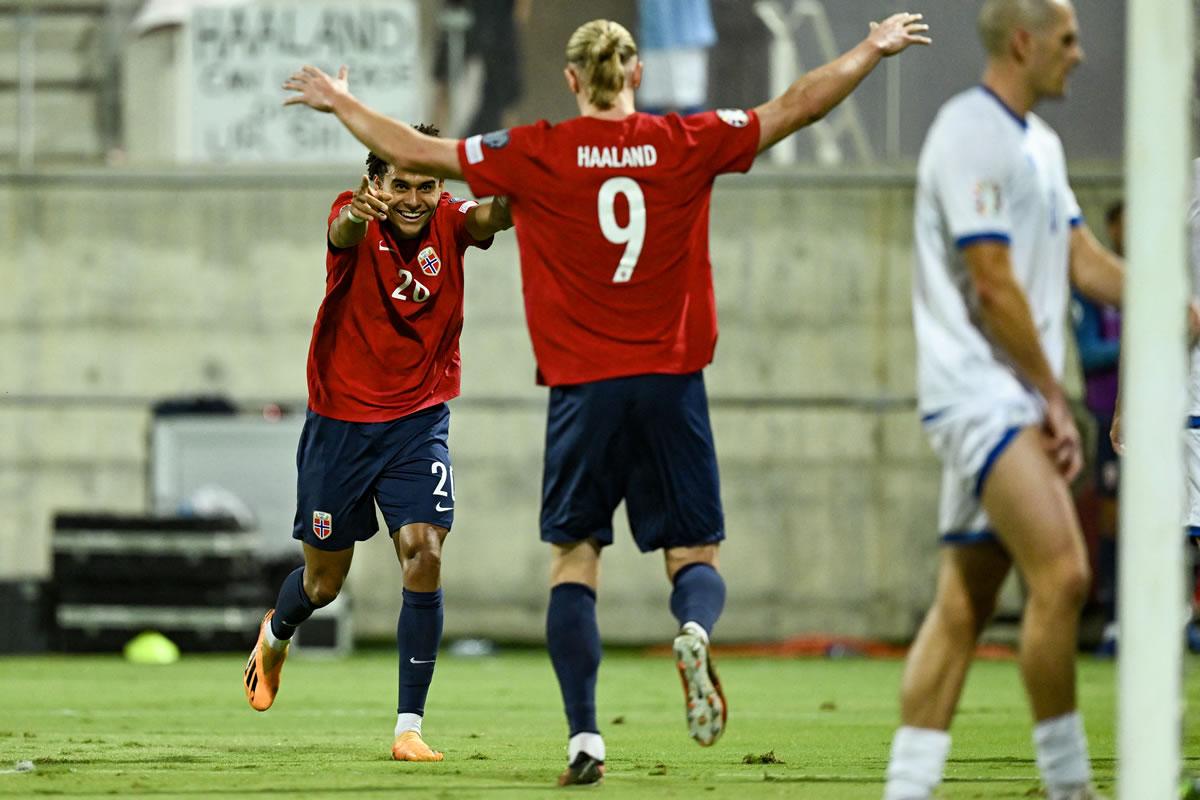 Erling Haaland y Antonio Nusa fueron las figuras de Noruega ante Chipre, ambos marcaron sendos dobletes.