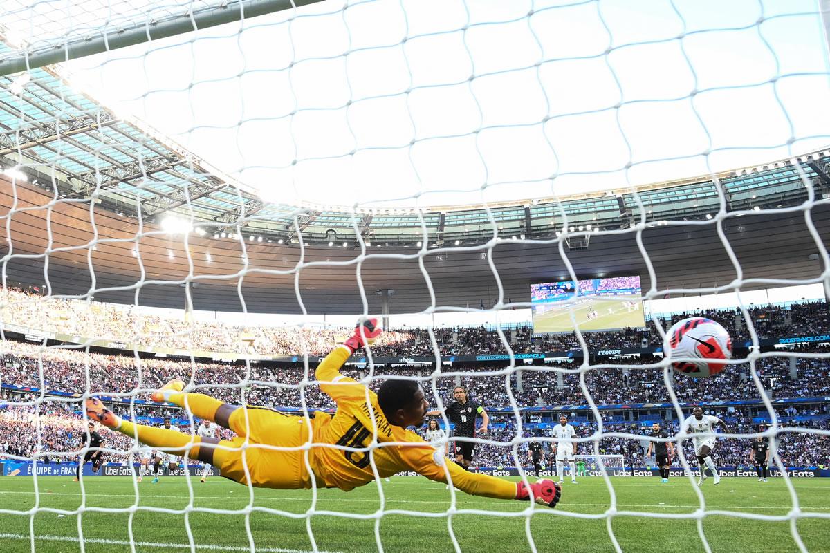 El lanzamiento de penal de Luka Modric que acabó en el gol del triunfo de Croacia.