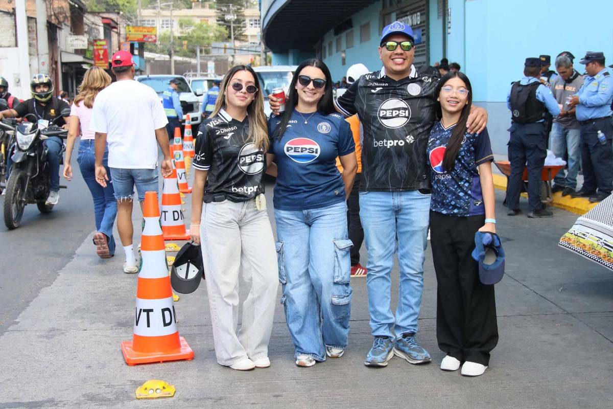 Las bellezas de la final Motagua vs Marathón y policía robó suspiros en el Nacional