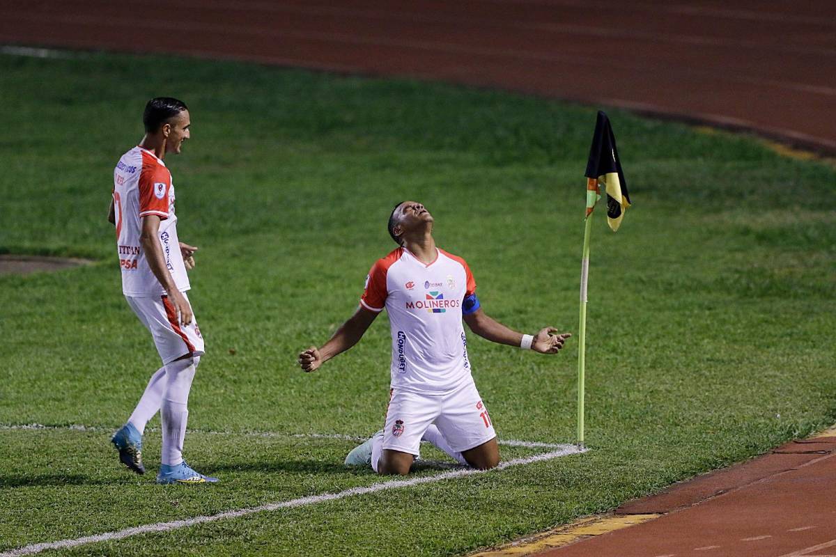 Rony Martínez ingresó en el segundo tiempo y se destapó con un doblete ante Real España.