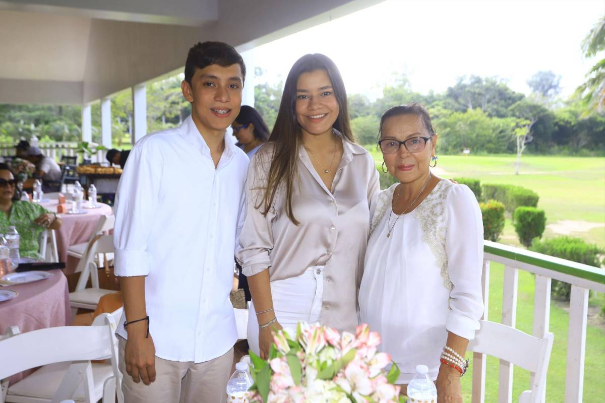 Presentan con emoción y amor a la bebé Rafaella Molina Reyes