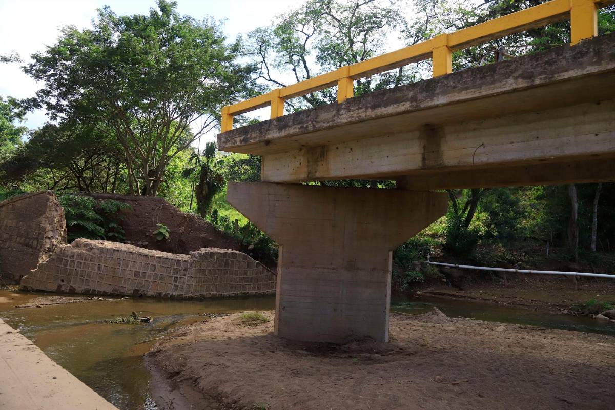 Exigen acelerar la rehabilitación de la red vial de Santa Bárbara