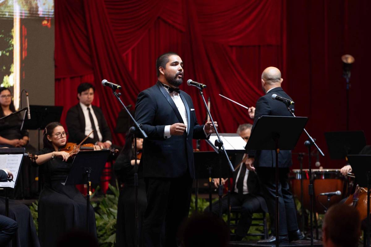 Elegancia y alegría: Así se vivió la celebración del 40 aniversario de la UTH