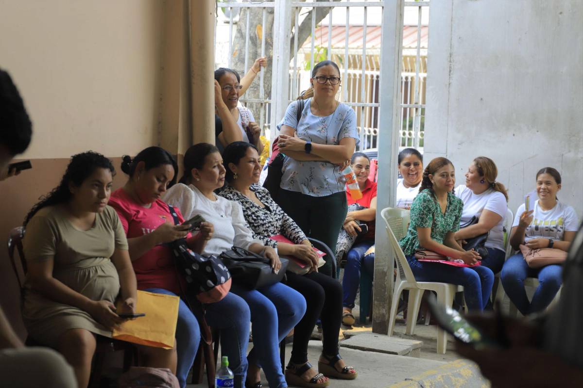 Asignan más de mil maestros en plazas, dirigencia pide más