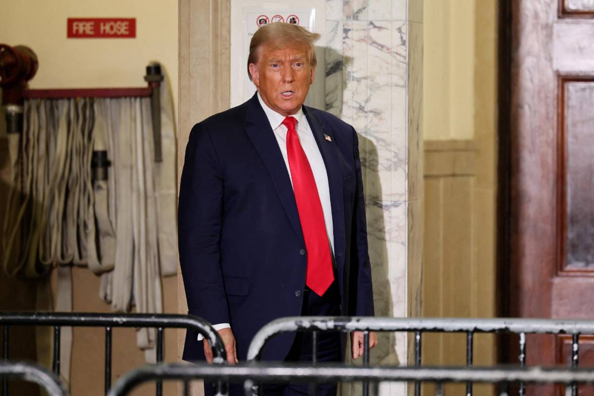 Trump infló “arbitrariamente” su patrimonio, dice exabogado en juicio