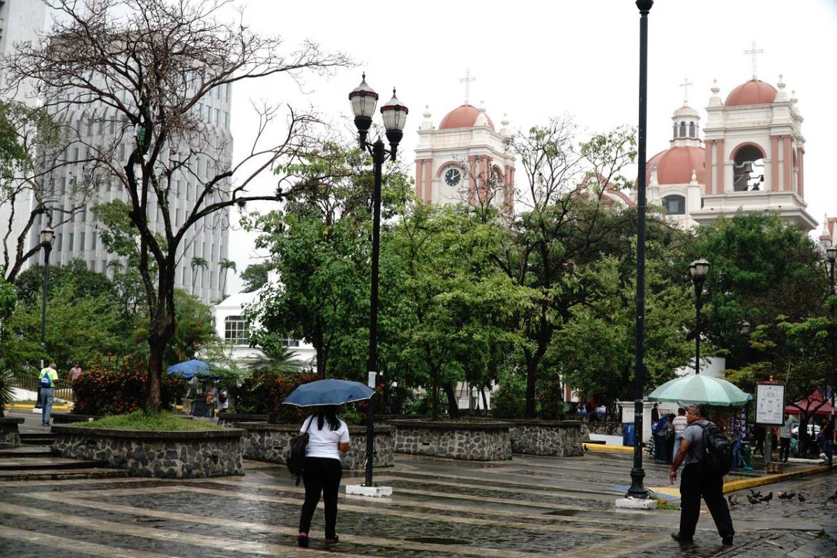 Pronostican lluvias este jueves en cinco regiones de Honduras