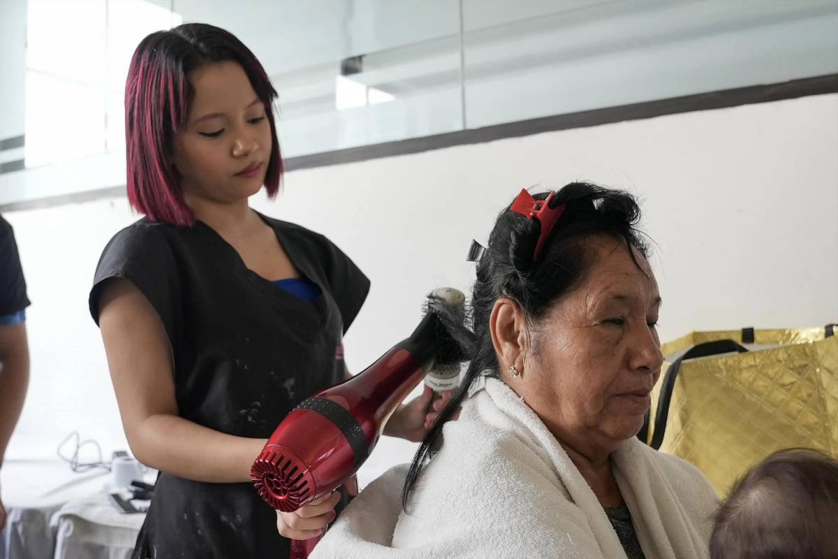 “Me siento como una princesa”, parejas se preparan para las Bodas de Caná