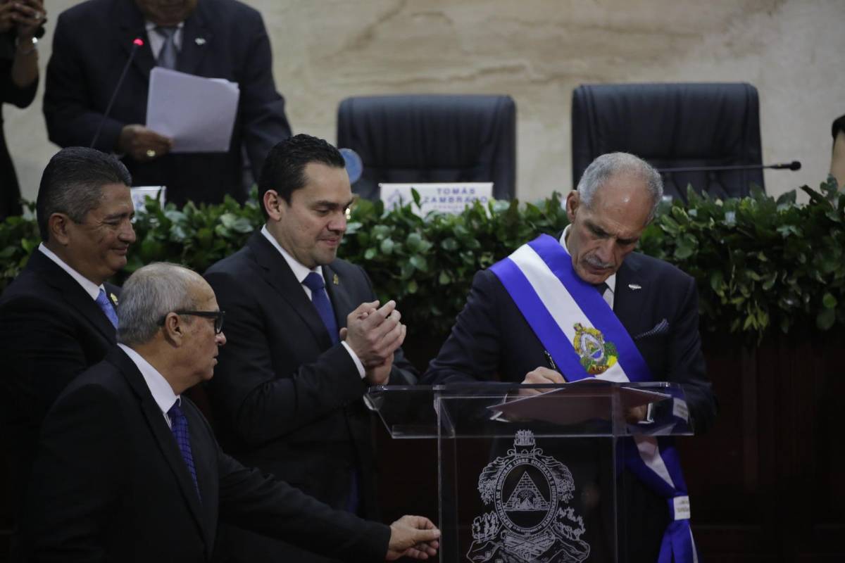 “Honduras, no te voy a fallar”: las imágenes de Nasry Asfura como nuevo presidente