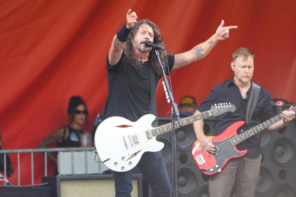 Cantante de Foo Fighters revela que fue infiel y tiene una hija fuera de su matrimonio