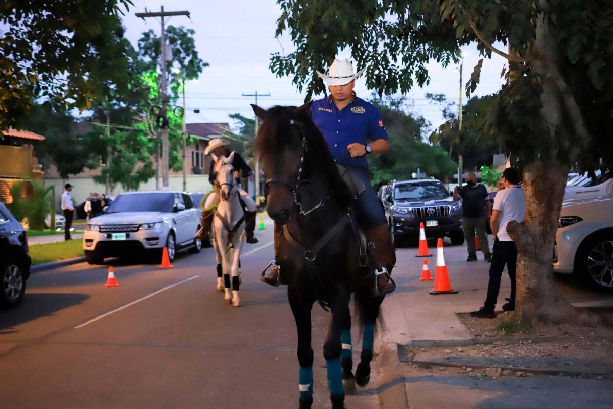 Hacienda Yuro abre sus instalaciones con magno festejo