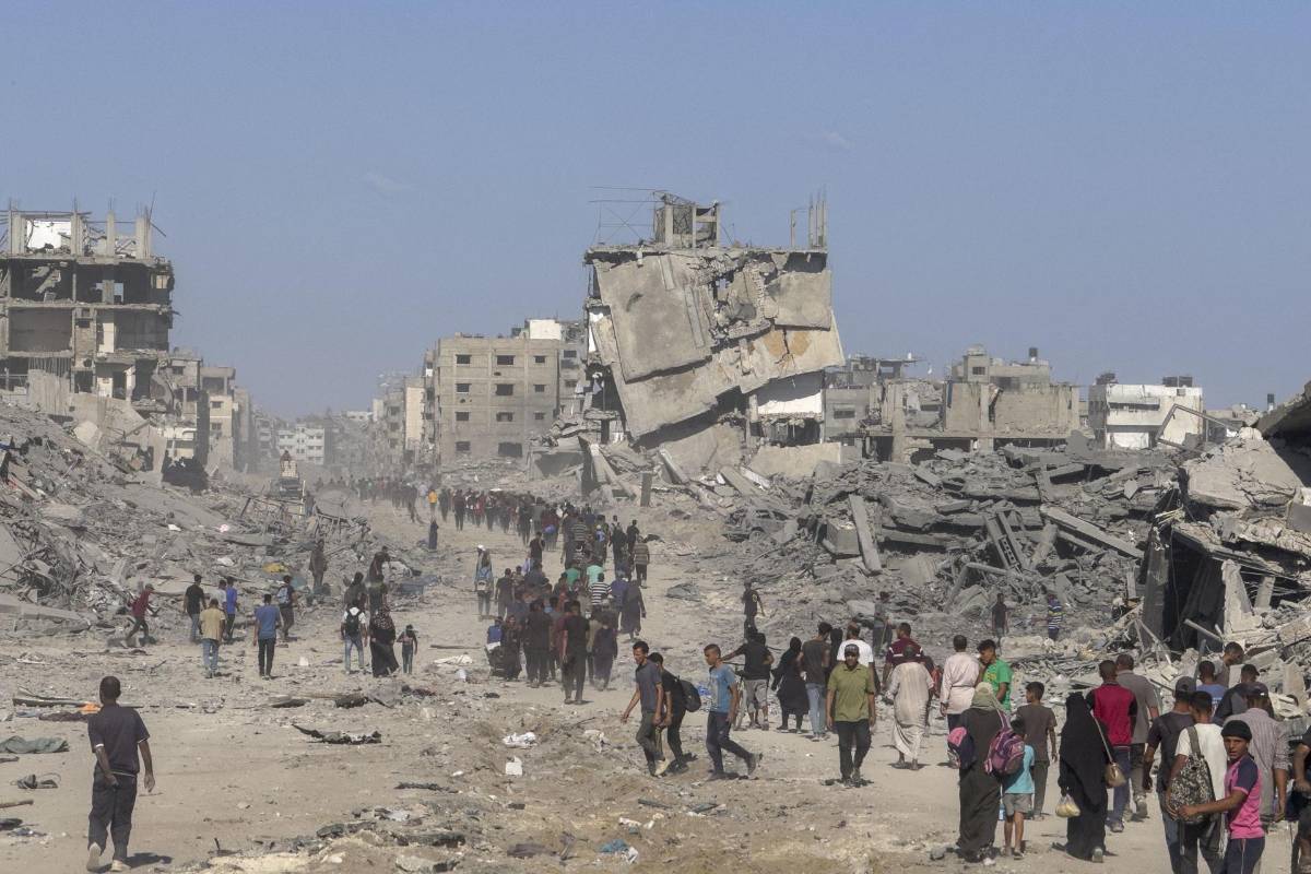 Ruinas y devastación: Los gazatíes regresan a lo que queda de sus hogares